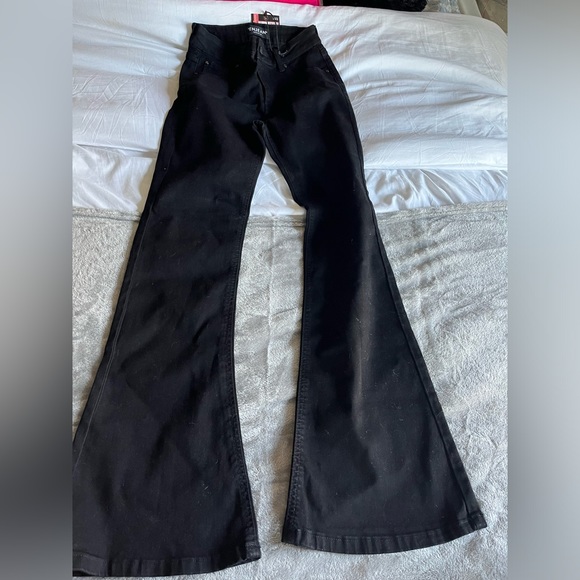 Flare Jeans - Picture 1 of 3